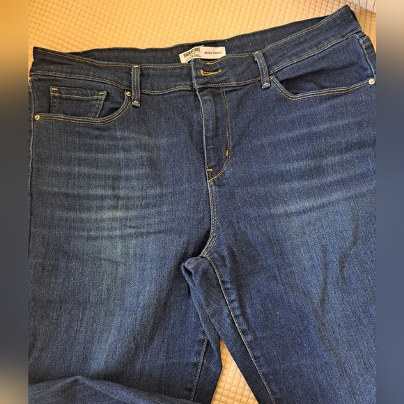 SIGNATURE by LEVI STRAUSS Men's MID Rise Straight Cut Blue Jeans - Picture 9 of 10